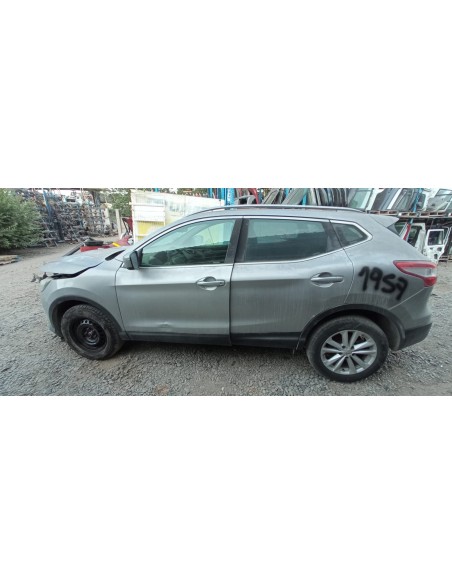 NISSAN QASHQAI 2015%separator% %shop-name%
