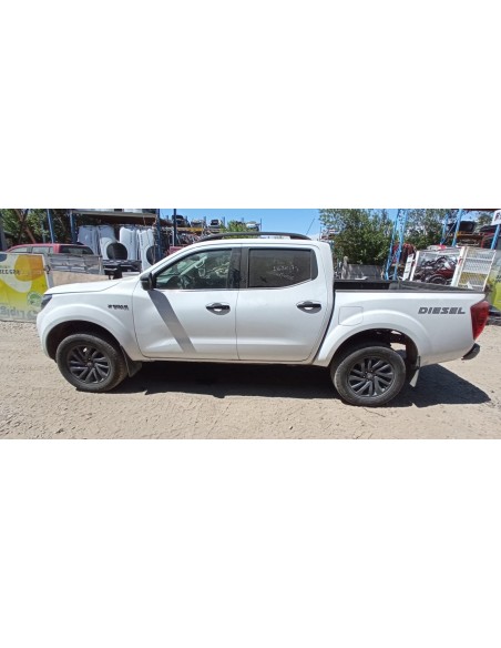 NISSAN NP300 2019%separator% %shop-name%