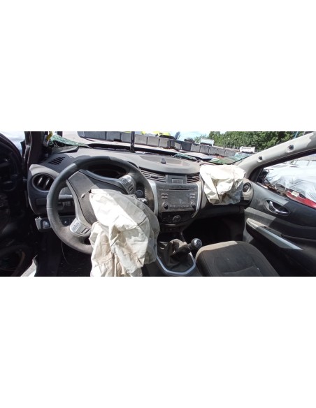 NISSAN NP300 2020%separator% %shop-name%