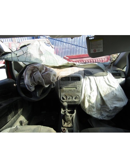 FIAT GRANDE PUNTO 2012%separator% %shop-name%