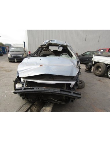 KIA GRAND CARNIVAL STATION WAGON 2015 4X2 2