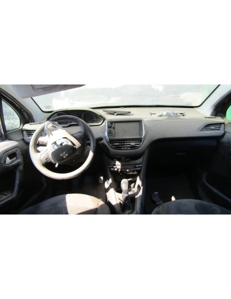 PEUGEOT 208 2014%separator% %shop-name%