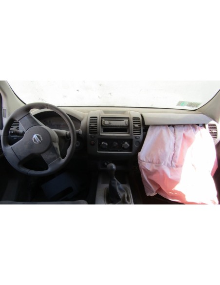 NISSAN NAVARA 2015%separator% %shop-name%