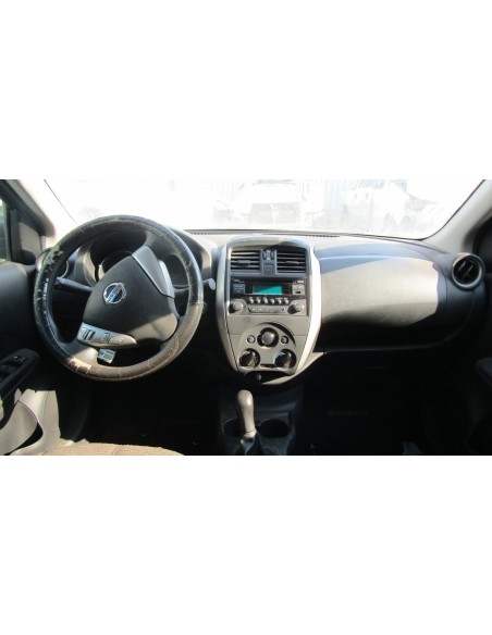 NISSAN VERSA 2019%separator% %shop-name%