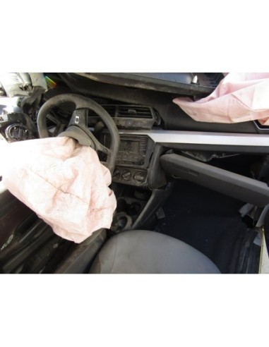 VOLKSWAGEN VOYAGE 2017%separator% %shop-name%