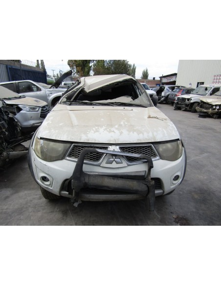 MITSUBISHI L200 PICK UP DOBLE CABINA 2011 4X4 2