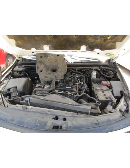 MITSUBISHI MONTERO STATION WAGON 2018 4X4 2