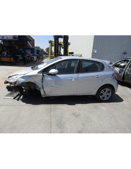 PEUGEOT 208 HATCHBACK 2015 4X2 1