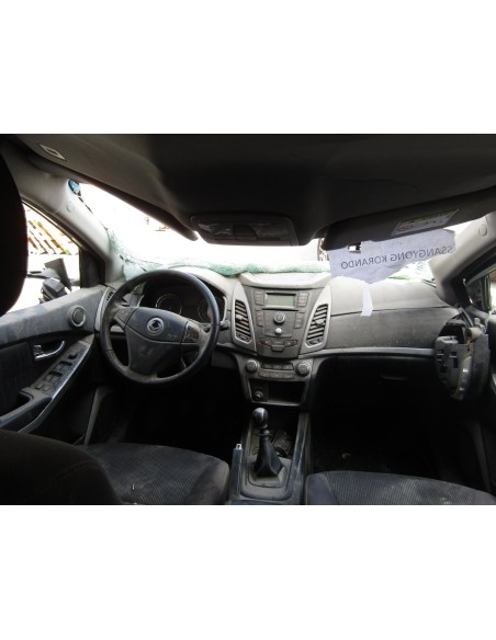 SSANGYONG KORANDO 2015%separator% %shop-name%