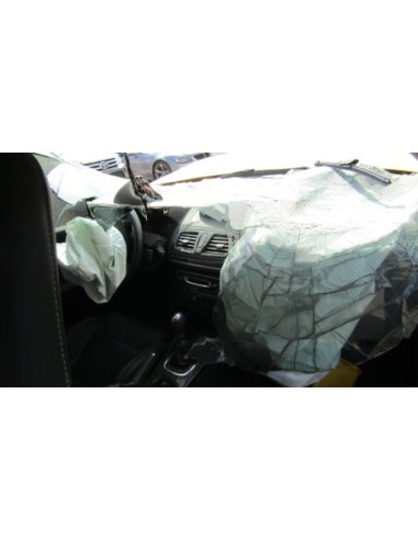 RENAULT MEGANE 2015%separator% %shop-name%