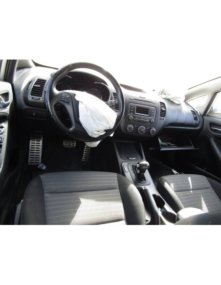 KIA CERATO 2015%separator% %shop-name%