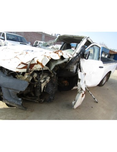 NISSAN NP300 2017%separator% %shop-name%