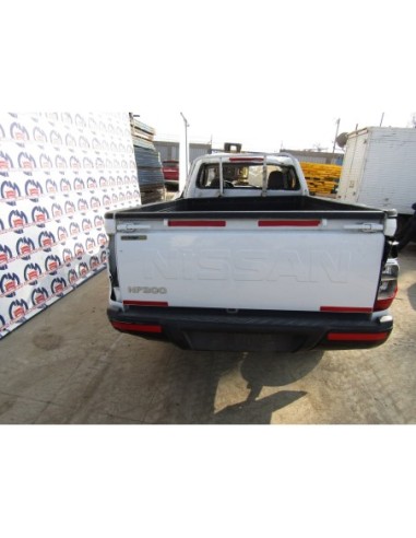 NISSAN NP300 2017%separator% %shop-name%