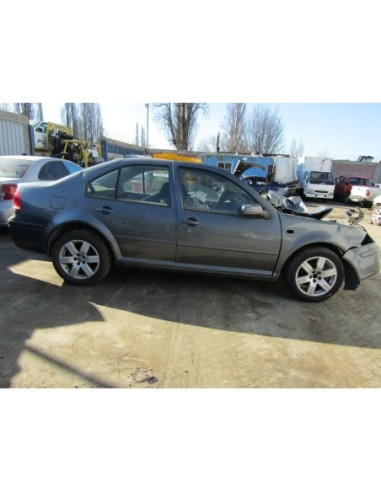 VOLKSWAGEN BORA 2011%separator% %shop-name%