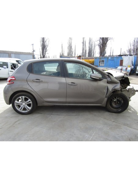 PEUGEOT 208 2013%separator% %shop-name%