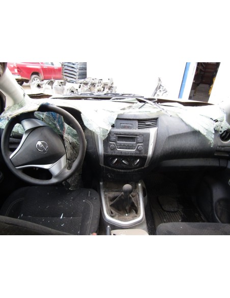 NISSAN NP300 2016%separator% %shop-name%