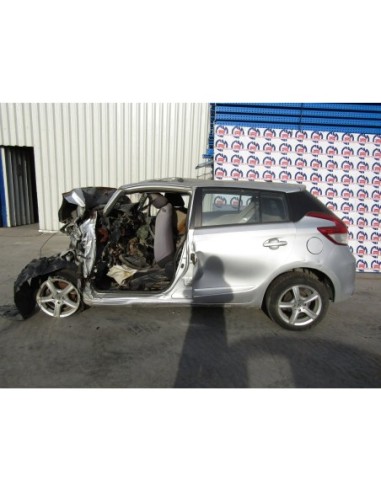 TOYOTA YARIS 2015%separator% %shop-name%