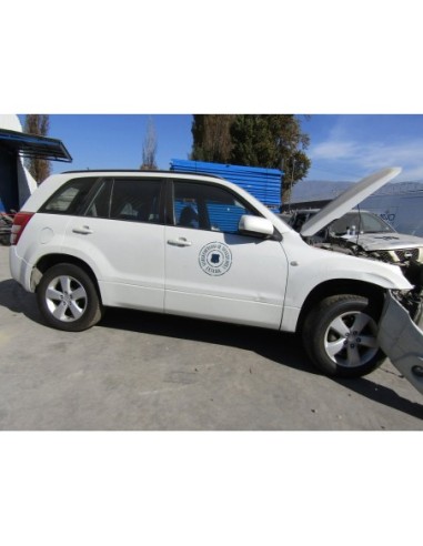 SUZUKI GRAND NOMADE 2012%separator% %shop-name%