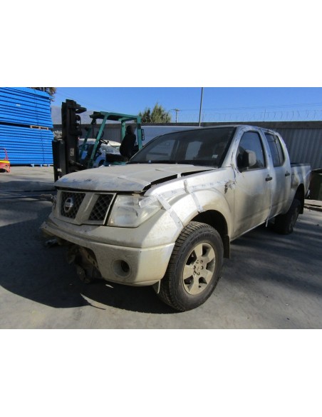 NISSAN NAVARA 2014%separator% %shop-name%