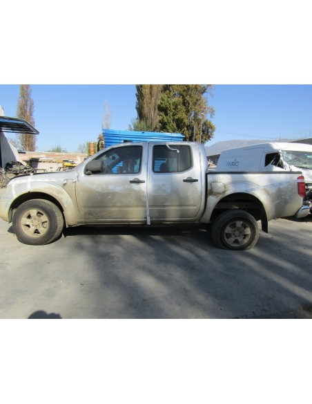 NISSAN NAVARA 2014%separator% %shop-name%