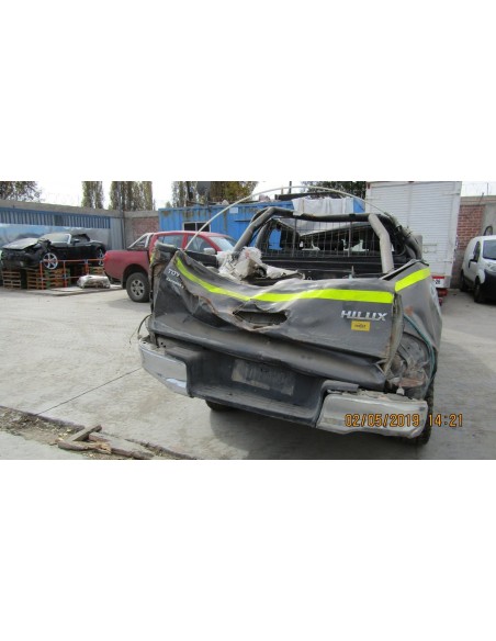 TOYOTA HILUX 2016%separator% %shop-name%