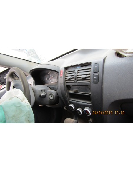 HYUNDAI TUCSON 2006%separator% %shop-name%