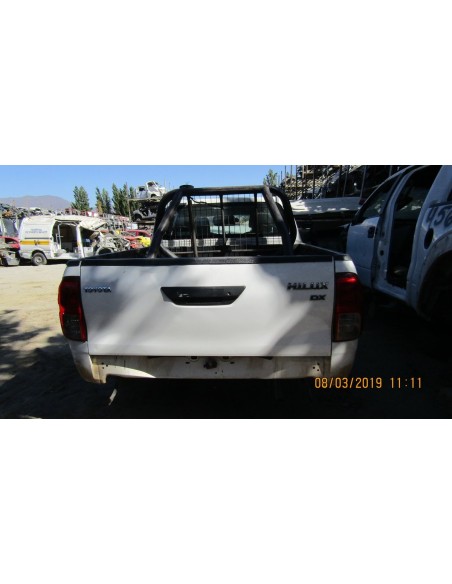TOYOTA HILUX 2017%separator% %shop-name%