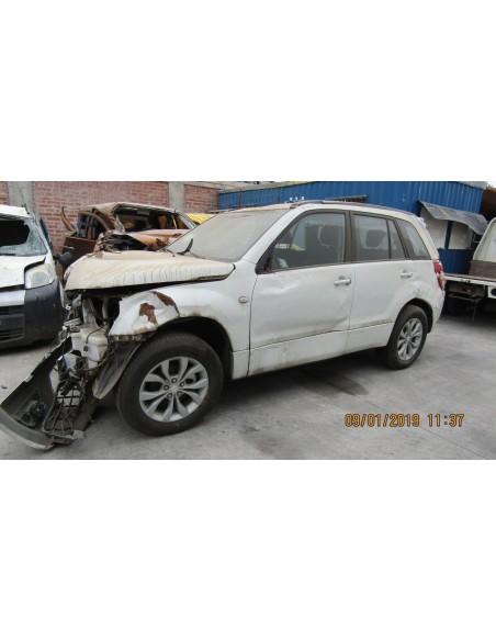 SUZUKI GRAND NOMADE 2015%separator% %shop-name%