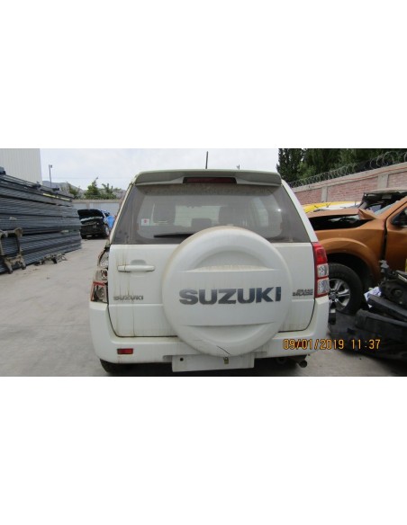 SUZUKI GRAND NOMADE 2015%separator% %shop-name%