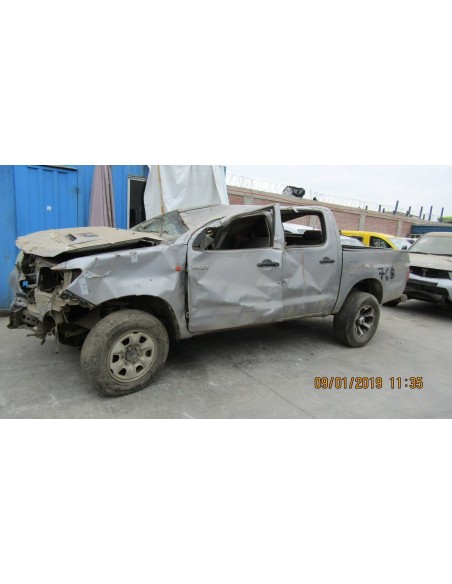 TOYOTA HILUX 2015%separator% %shop-name%