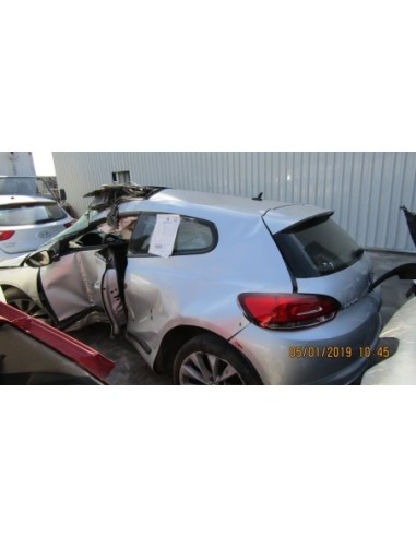 VOLKSWAGEN SCIROCCO 2015%separator% %shop-name%