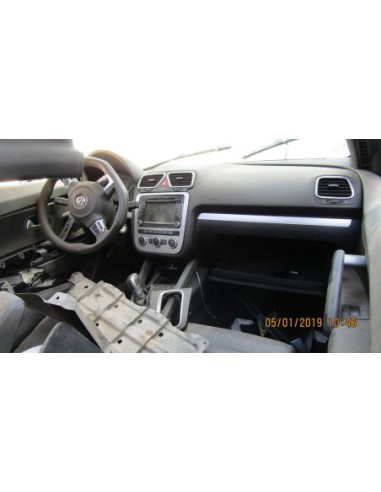 VOLKSWAGEN SCIROCCO 2015%separator% %shop-name%