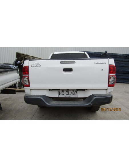 TOYOTA HILUX 2015%separator% %shop-name%