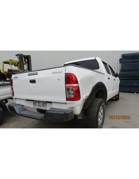 TOYOTA HILUX 2015%separator% %shop-name%