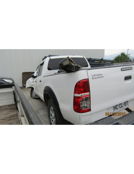 TOYOTA HILUX 2015%separator% %shop-name%