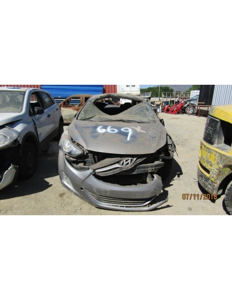 HYUNDAI ELANTRA SEDAN 2014 4X2 1