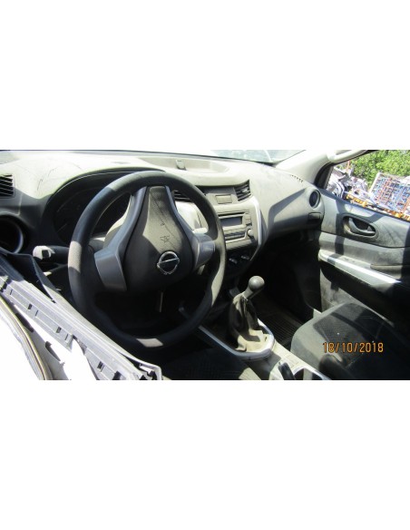 NISSAN NP300 2017%separator% %shop-name%