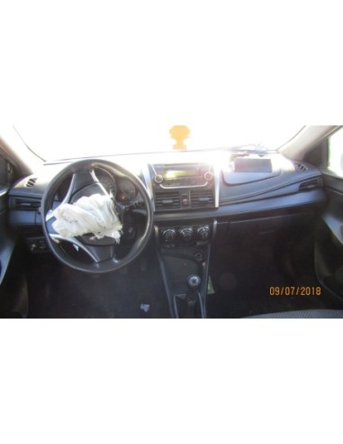 TOYOTA YARIS 2014%separator% %shop-name%