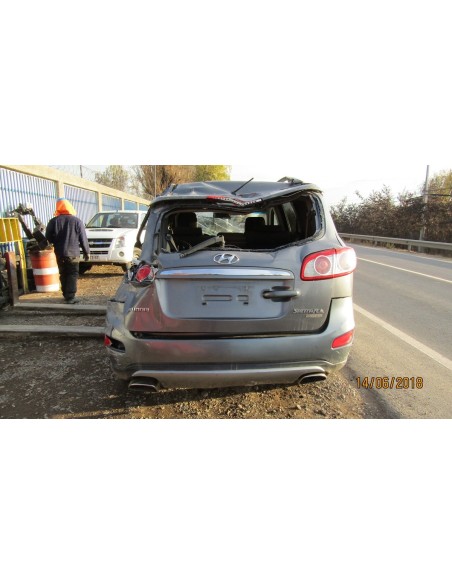 HYUNDAI SANTA FE 2012%separator% %shop-name%