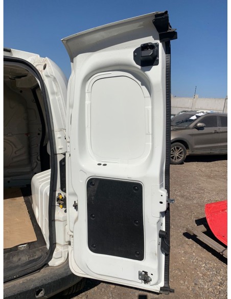 RAM VAN 700 2019%separator% %shop-name%