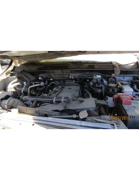 NISSAN NP300 2017%separator% %shop-name%