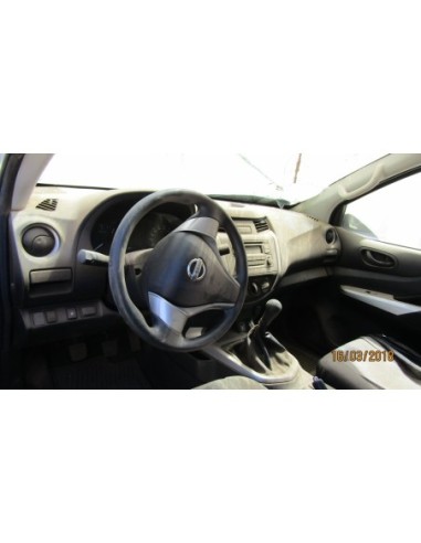 NISSAN NP300 2017%separator% %shop-name%