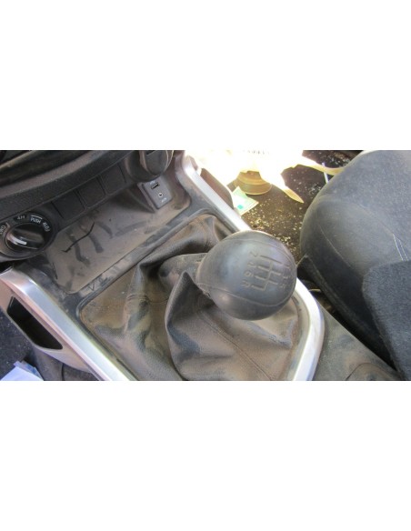 NISSAN NP300 2018%separator% %shop-name%