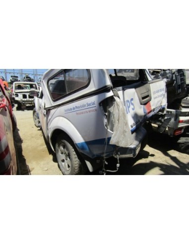 NISSAN NAVARA 2015%separator% %shop-name%