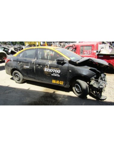TOYOTA YARIS 2015%separator% %shop-name%