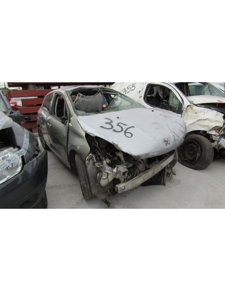 PEUGEOT 208 2014%separator% %shop-name%