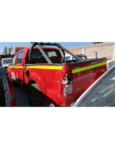 TOYOTA HILUX 2015%separator% %shop-name%