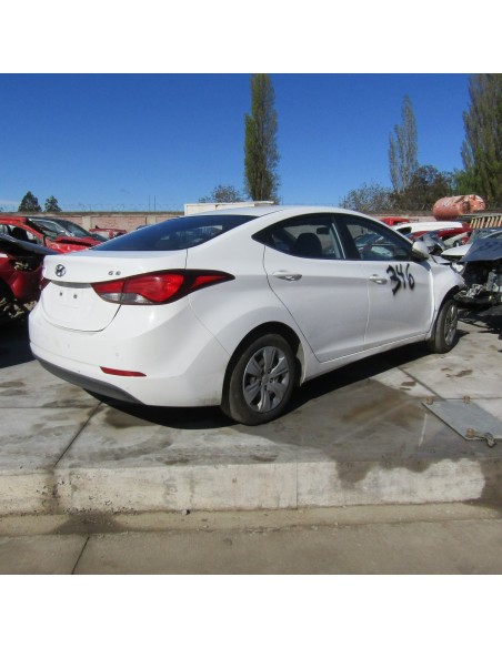 HYUNDAI ELANTRA 2015%separator% %shop-name%