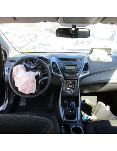 HYUNDAI ELANTRA 2015%separator% %shop-name%