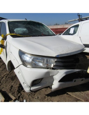 TOYOTA HILUX 2016%separator% %shop-name%